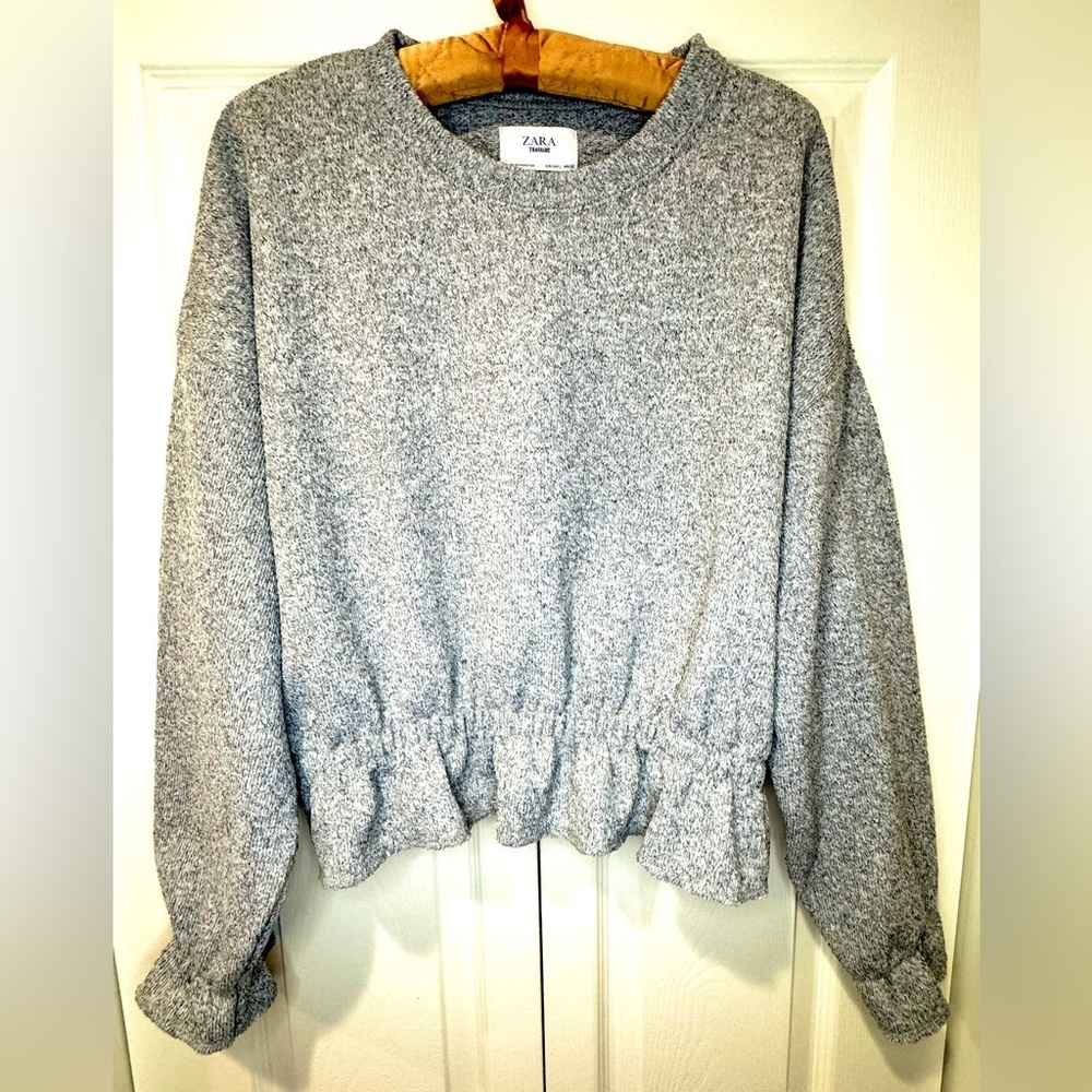 ZARA Trafaluc Gray Cropped Sweater | Stretch Waist Peplum | Size L
